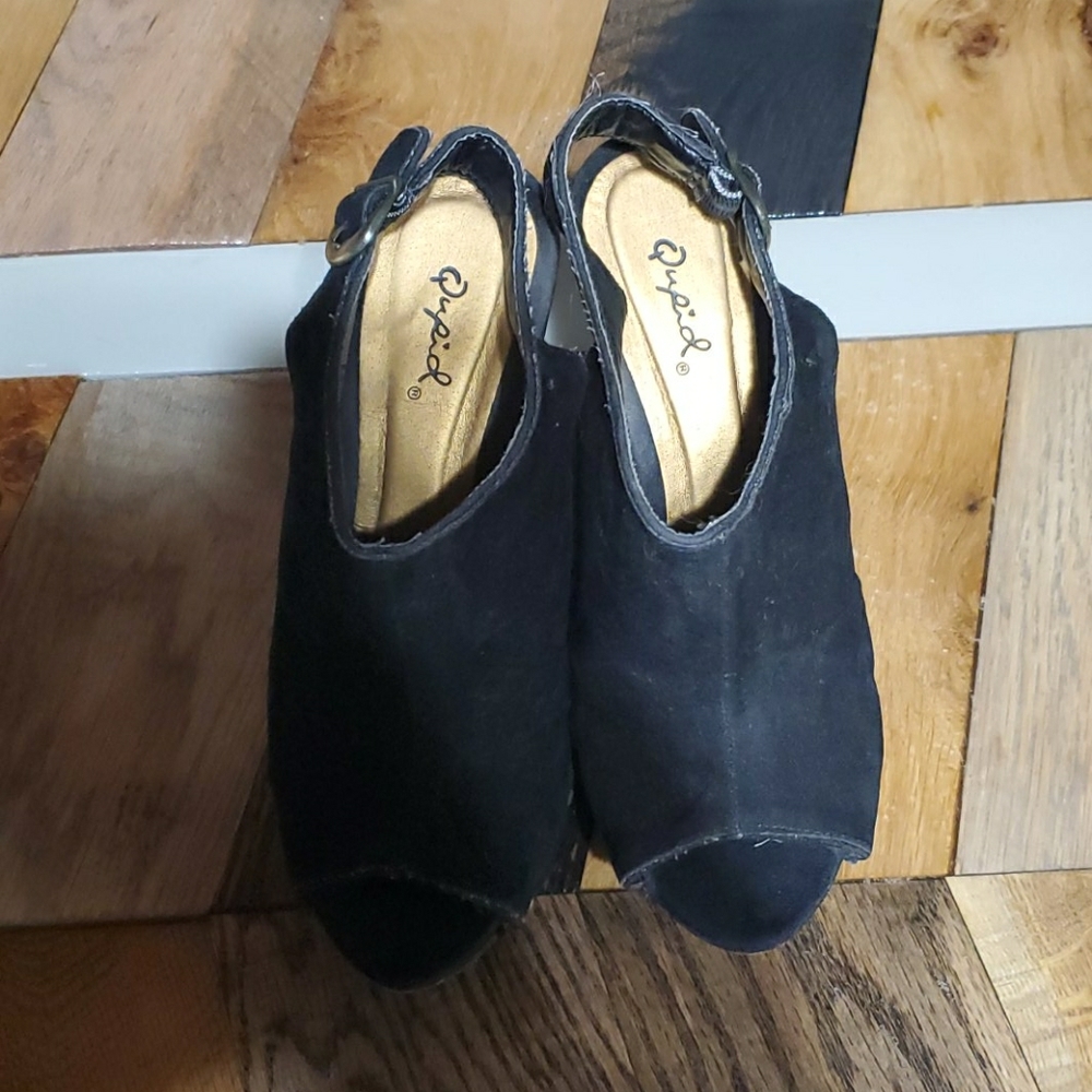 Qupid black faux suede wedges
